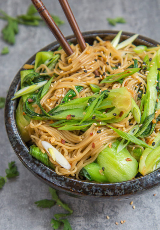 Noodles de jengibre y ajonjolí