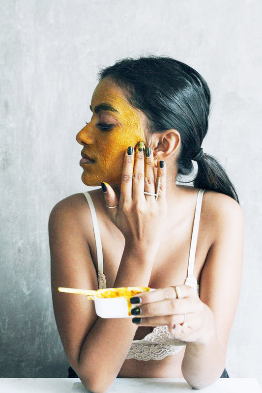 Mascarilla de Cúrcuma para reducir puntos negros